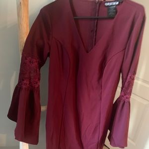 Sexy bell sleeve dress with lace